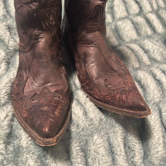 Old Gringo Mustard Leather Interior - Picture 3 of 7